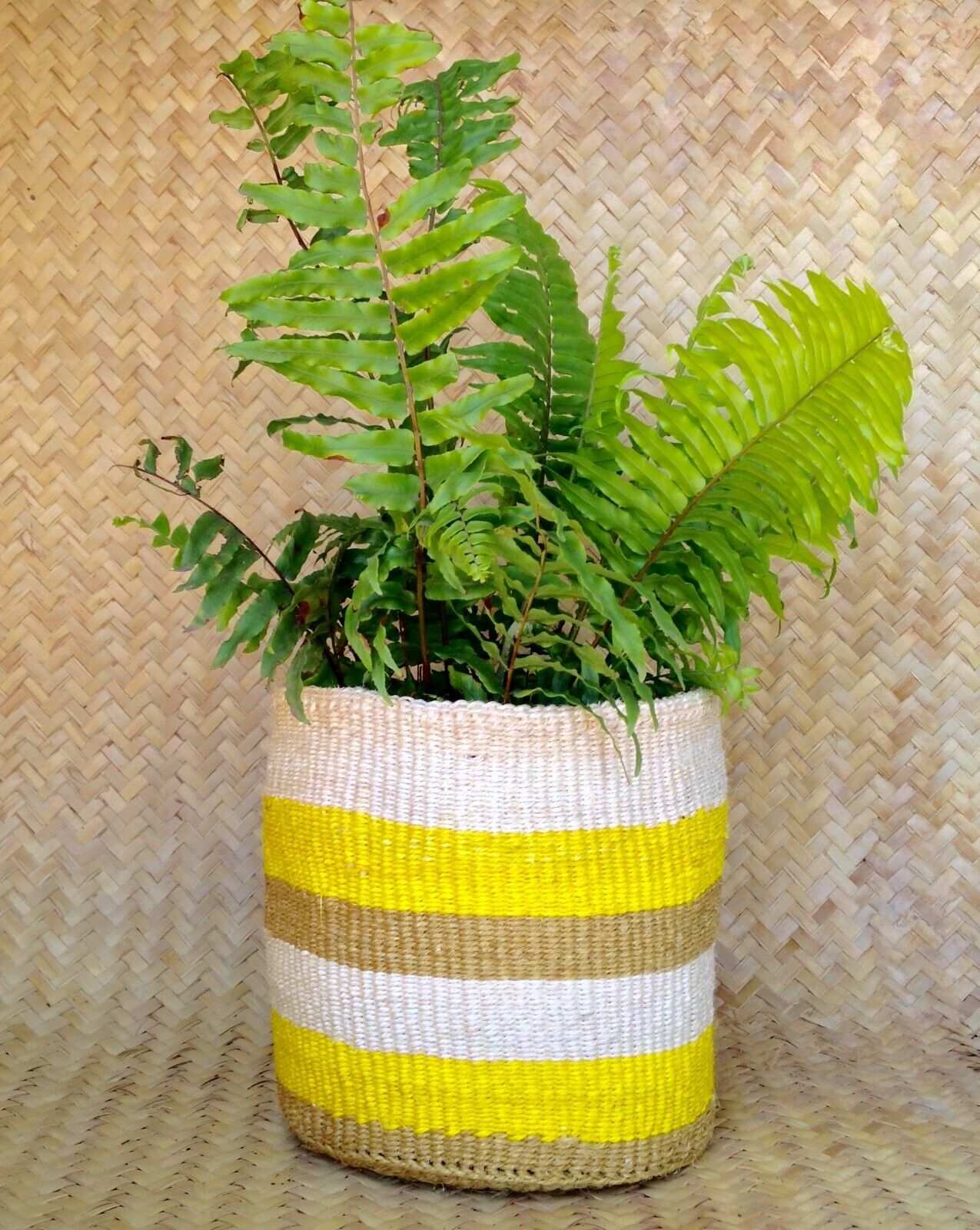 African Kiondo Basket Woven Sisal Storage Planter Kenyan Made 10.5 in/27cm Beige