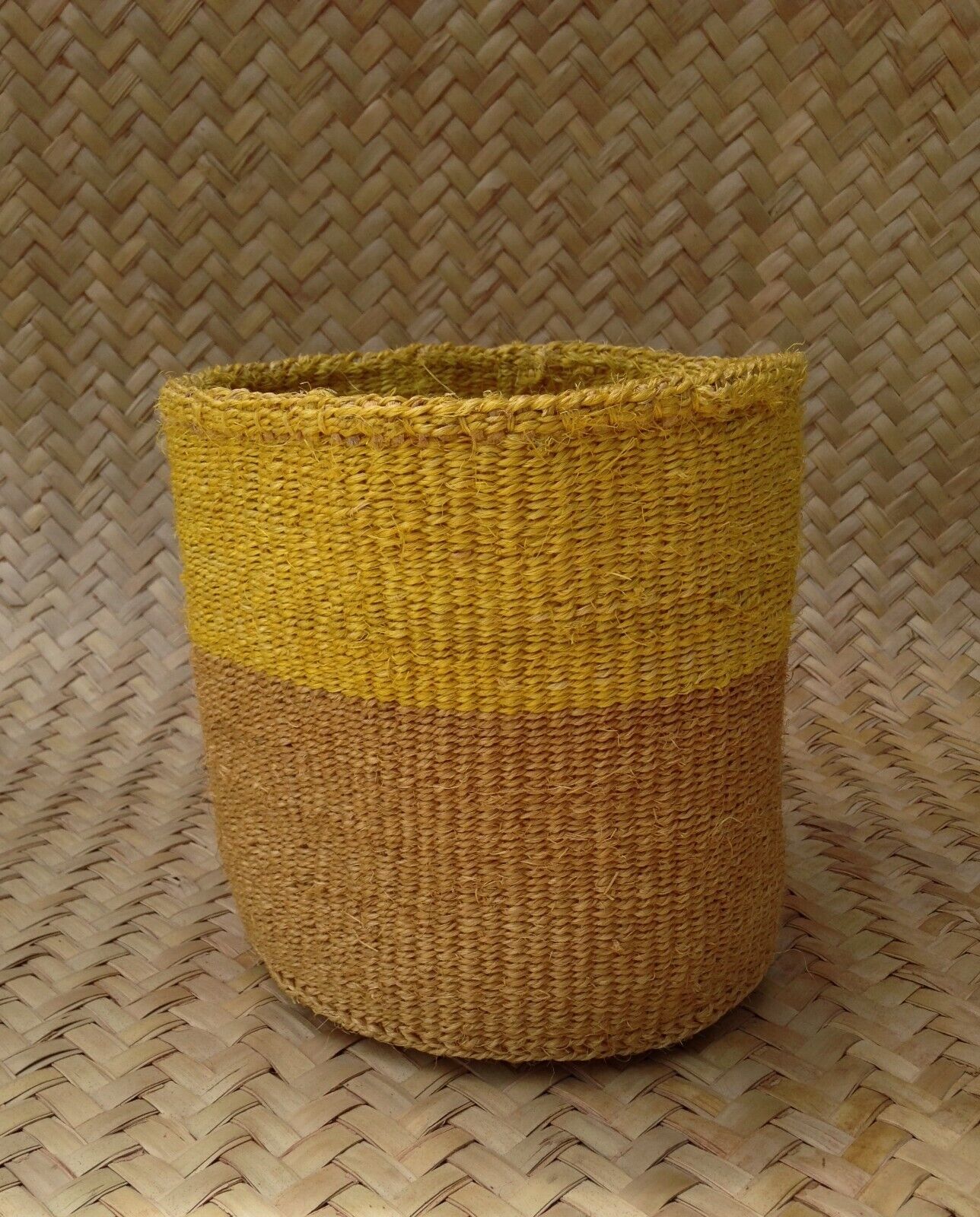 African Kiondo Basket Woven Sisal Storage Planter Kenyan Made Size 8 in /20.3 cm