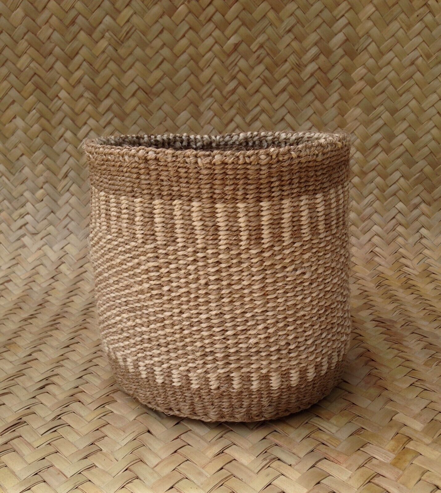 African Kiondo Basket Woven Sisal Storage Planter Kenyan Made Size 8 in /20.3 cm