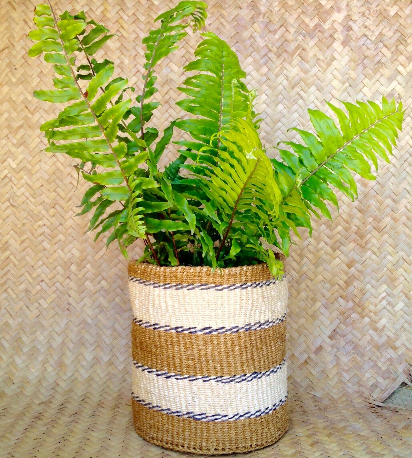 African Kiondo Basket Woven Sisal Storage Planter Kenyan Made 10.5 in/27cm Beige