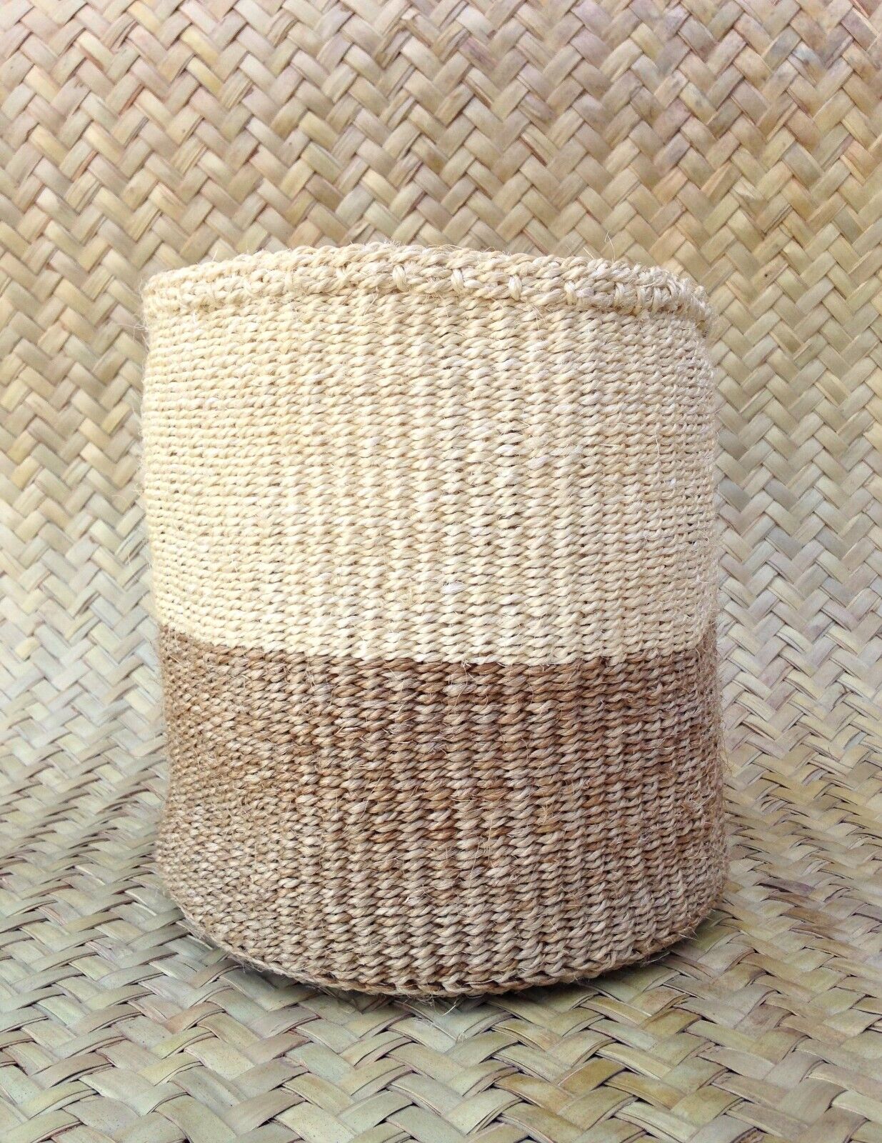 African Kiondo Basket Woven Sisal Storage Planter Kenyan Made 10.5 in/27cm Beige